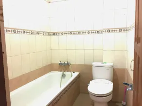 Hotel Alami near Alun-Alun Klaten - Bathroom