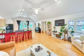 Walk to Kelsey Lake: Cassopolis Home w/ Yard! - Interiør