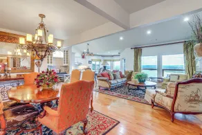 Luxe Home w/ Panoramic Greers Ferry Lake Views - Interior