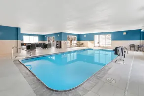Hampton Inn & Suites New Castle - Pool