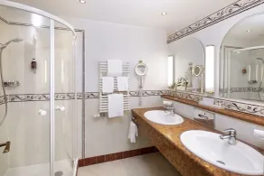 Wellness & Genuss Resort - Engel Obertal - Salle de bain