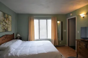 Hop & Vine Inn - Room