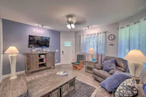 Spacious Fort Wayne Condo w/ Porch + Storage! - Innenbereich