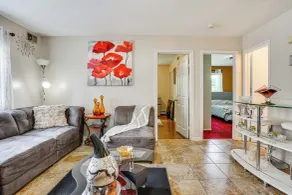 8 Mi to Long Beach: Cozy Apt w/ Fenced Yard! - Interior