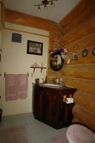 The Garrison Inn a Montana Bed & Breakfast - Bad
