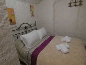Cuevas La Solana - Room