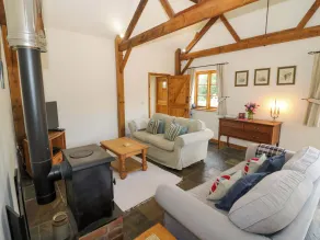 Robbie's Barn - Living area