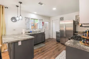 Lovely Historic Fort Worth Home w/ Deck - Interiör