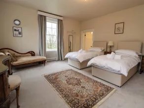 Parkfields House - Room