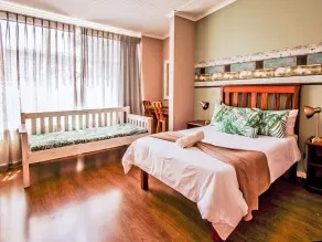 The Russel Guest House - Room