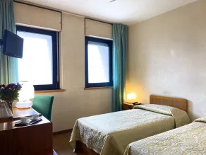 Hotel Ristorante SASSO - Rum