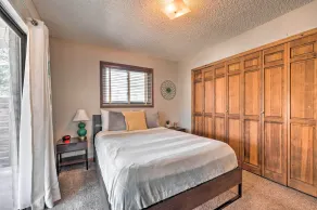 Arvada Home w/ Deck & Game Room Near Olde Town! - Interiør