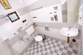 Base9 Cochin Airport Hotel - Salle de bain