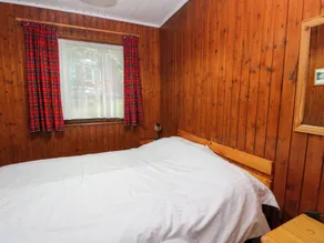 Lodge 2 - "rowan" - Rom