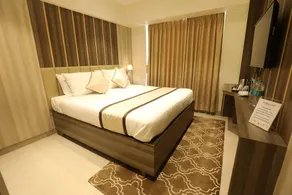 The Thane Club - Room