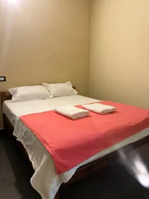 Omisha Beach Stay - Just a 2 minute walk to the beach - Zimmer