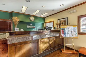 HomeTowne Studios by Red Roof Atlanta - Chamblee - Lobby