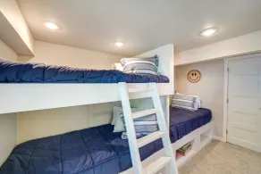 Coastal PNW Home on Swimmable Beach w/ Hot Tub! - Innenbereich