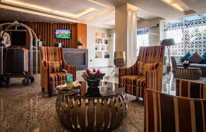 Oak Plaza Hotels East Airport - Recepción