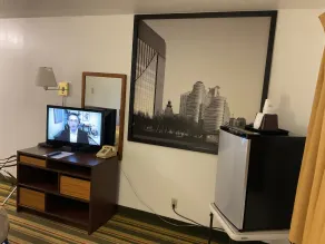Budget Host Inn - Room