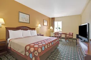 Super 8 by Wyndham Daytona Beach - Chambre
