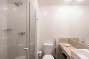 B&B HOTEL Rio de Janeiro Norte - Bathroom