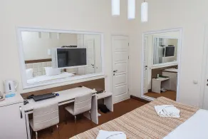 7 Sky on Yevhena Konovaltsia - Room