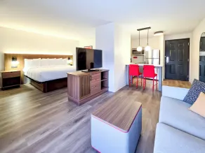 Baymont by Wyndham Auburn Hills South - Chambre