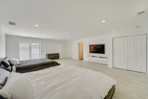 Waterfront Evart Getaway w/ Fire Pit on 82 Acres! - Interiør