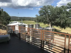 Bed & Barrel at Stonehouse Cellars - Ausblick vom Zimmer