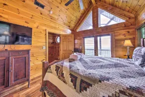Unique Mineral Bluff Home with Mountain Views! - Innvendig