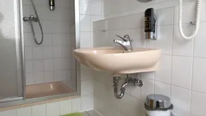 Zum Alten Fährhaus - Bed & Breakfast - Bathroom