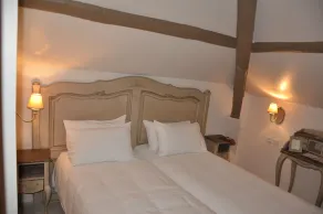 Hôtel des Poèmes de Chartres - Chambre