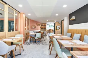 Logis Hôtel Larivaut, Puy-Guillaume - Restaurant