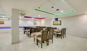 Treebo Rockwell Plaza - Restaurant