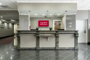 Red Roof Inn PLUS+ Woodbridge - Carteret - Réception
