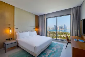DoubleTree by Hilton Sharjah Waterfront Hotel & Residences - Room