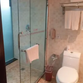 Dushanzi Hotel - Urumqi - Bathroom