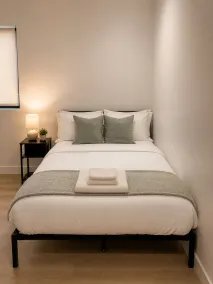 Luxe Ensuite Retreat near USC - Shared Home - Zimmer