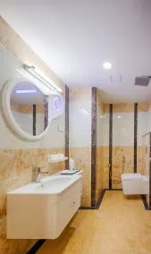 Hotel Lance International - Bathroom