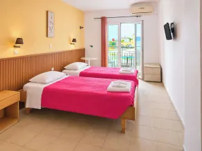 Agnes Beach Hotel Apartments - Zimmer