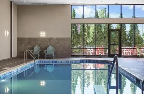 Home2 Suites by Hilton Milwaukee Airport - Pool