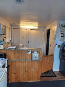 12 Ashworth Ave suites - Réception