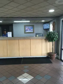 Travel Inn Lebanon Nashville Near I-40 - Borne des arrivées/des départs