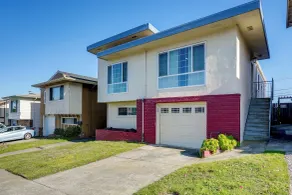 Easy SF Access! Spacious Family Home w/ Yard - Innvendig