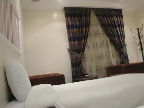 Marina Royal Hotel Suites - Room