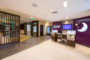 Premier Inn Portsmouth City Centre - Reception