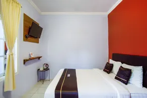 OYO Life 3301 Pondok Eyang Obi - Habitación