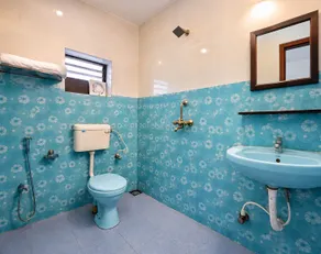Hotel Salty Waves Baga - Badezimmer