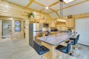 Walk to Shay Lake: Updated Home w/ Water View! - Innenbereich
